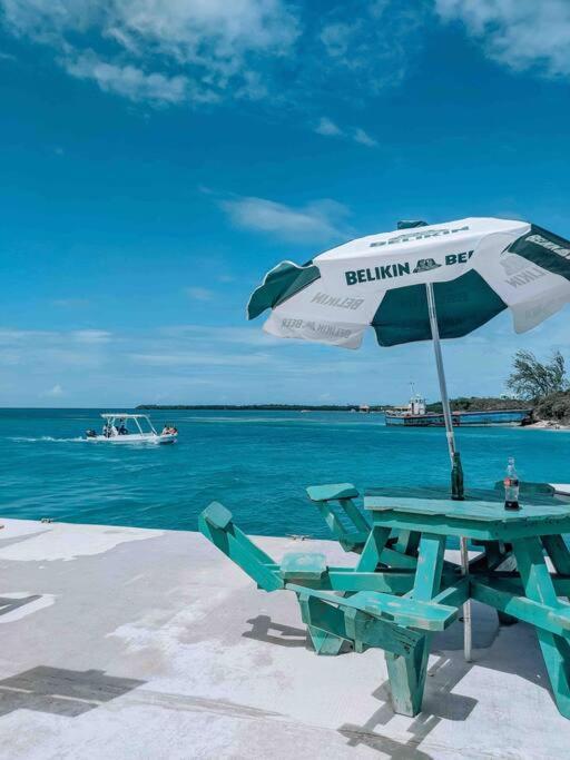 Vacation Home Blue Lotus Caye Caulker Buitenkant foto